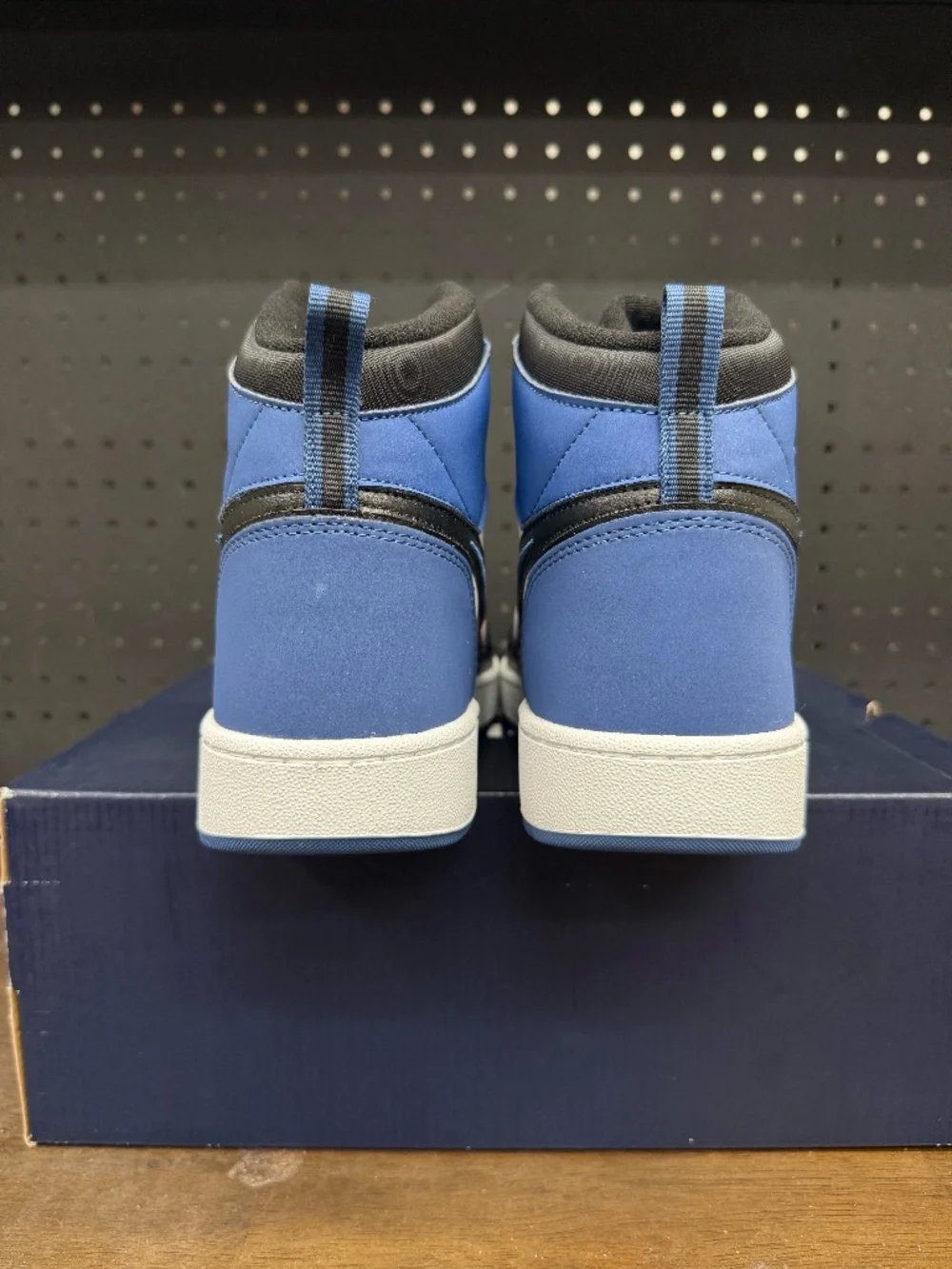New W/ Box! Men's Reebok Resonator Mid 'White Batik Blue' Red Sneakers Size 14